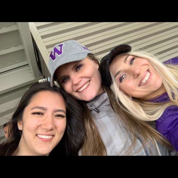 Meet your Posher, Mallory - Picture 3 of 6